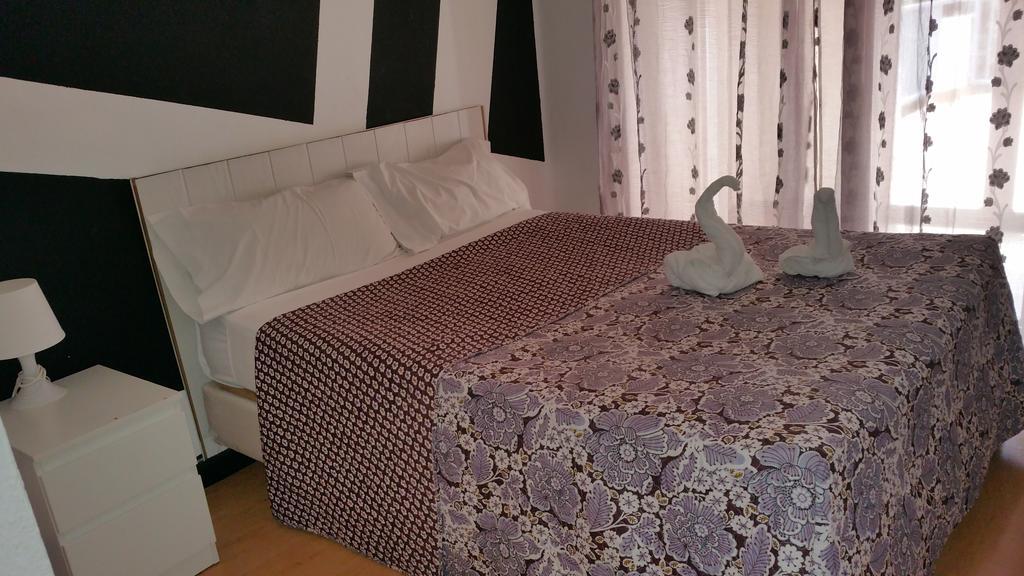 Hostal Lima Valladolid Extérieur photo