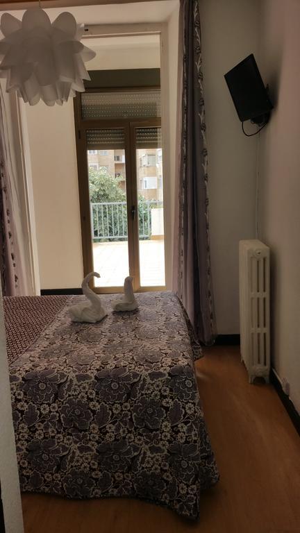 Hostal Lima Valladolid Extérieur photo
