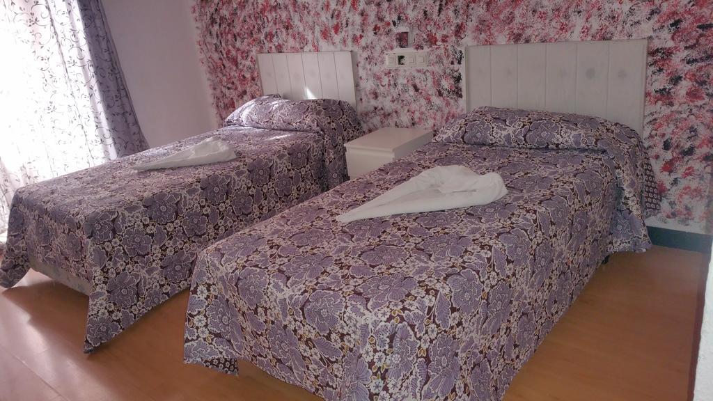 Hostal Lima Valladolid Extérieur photo