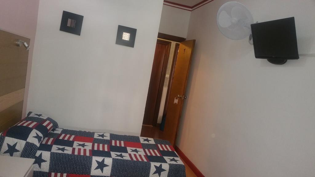 Hostal Lima Valladolid Extérieur photo