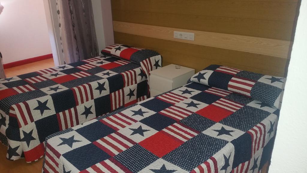 Hostal Lima Valladolid Extérieur photo