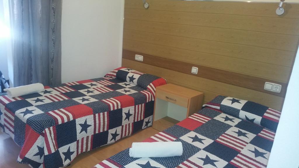 Hostal Lima Valladolid Extérieur photo